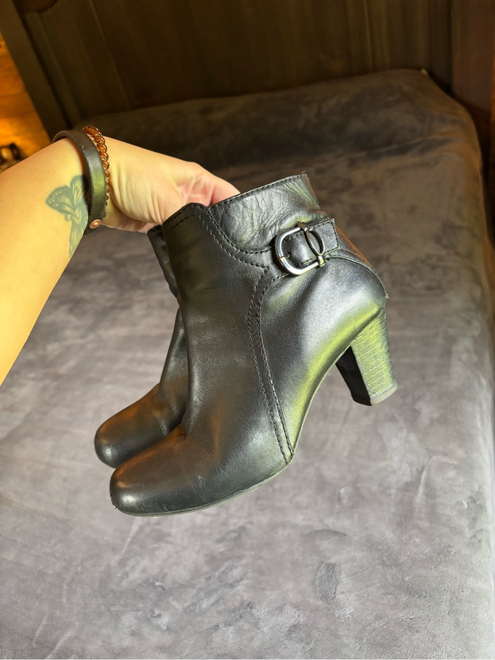 Clark’s Women’s Black Leather Heeled Bootie, Size 8 - Picture 6 of 7